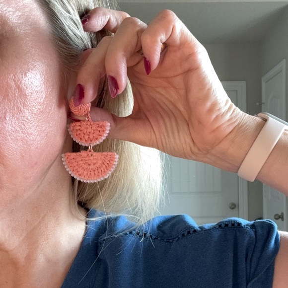 Chic Pink Crochet Half-Moon Earrings - Picture 4 of 4